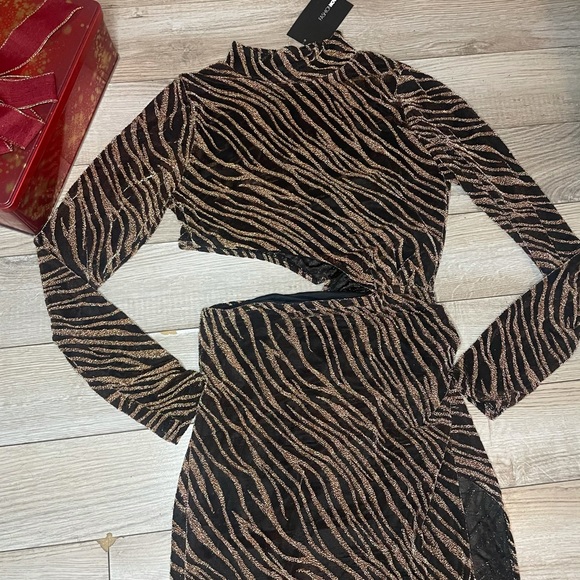 BEAUTIFUL HOLIDAY MAXI DRESS - BLACK GOLD - Picture 5 of 7